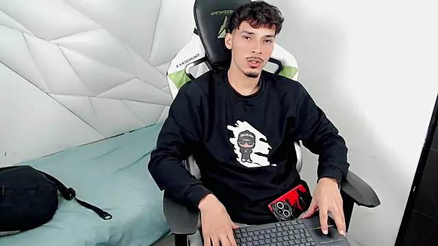 Yankeee  online show from November 27, 5:11 am