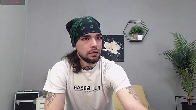 KaneHunter online show from March 12, 9:00 pm