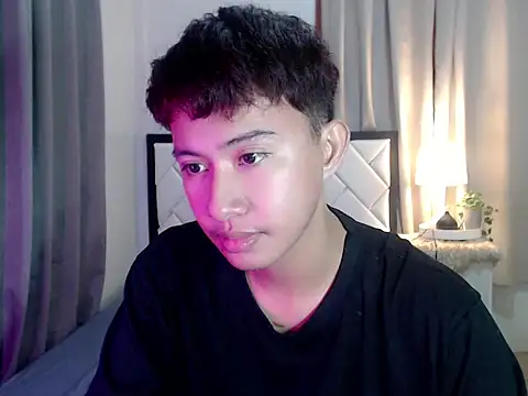 asiantwink0000 online show from February 15, 4:37 pm