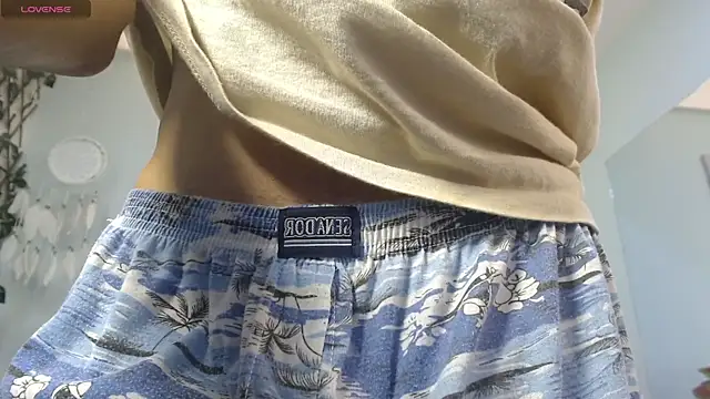 LucassSmith11 online show from December 18, 12:45 pm