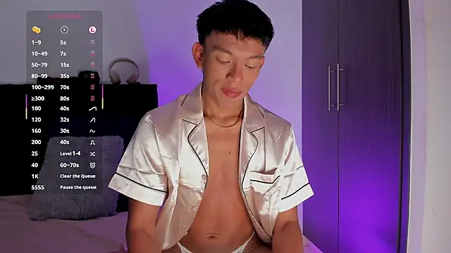 santinaughty online show from February 15, 9:56 pm