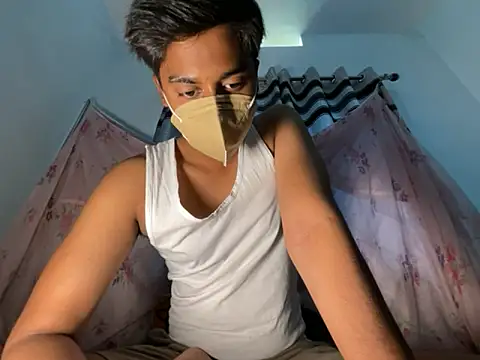 hunterboy2001 online show from April 18, 10:05 am