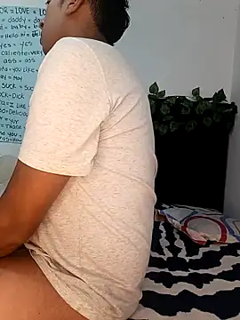 Varek biglatin dick online show from December 14, 12:17 am