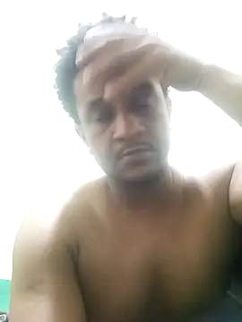 pretolindo2025 online show from December 1, 10:24 pm