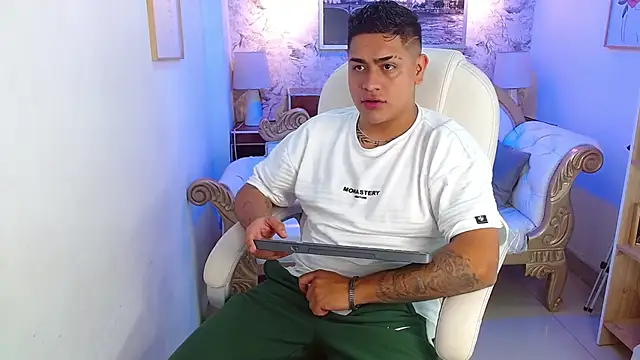 aroon 12 online show from December 2, 11:24 am