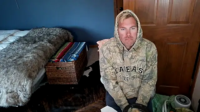 SpunRedneck online show from April 1, 11:35 pm