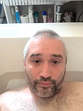 Olomoucak1982 online show from April 6, 10:38 am