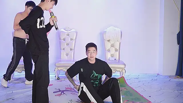 OUBA-boy online show from December 3, 4:46 pm