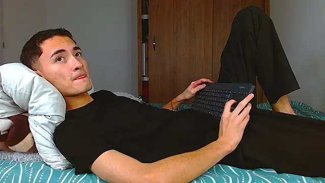 wal jones online show from December 17, 3:25 am