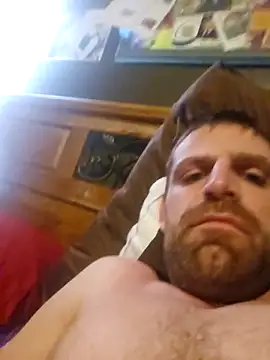 Legtrembler1 online show from February 12, 7:53 pm