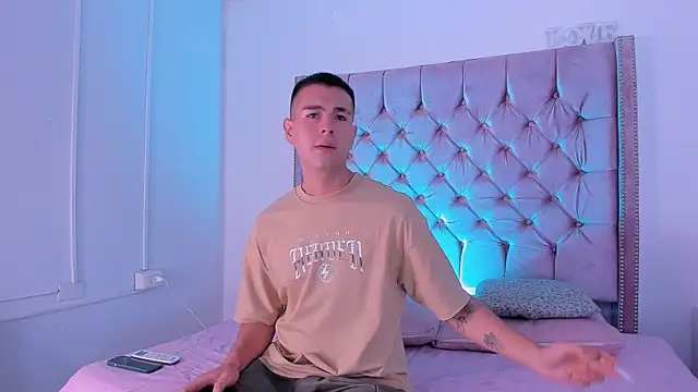 Nick Archer online show from December 23, 6:44 am