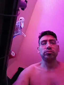  Ramone666 online show from January 5, 6:33 pm