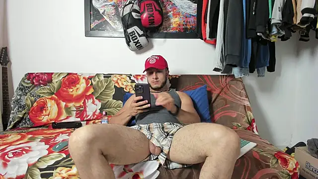 Reynoah online show from February 21, 11:28 pm