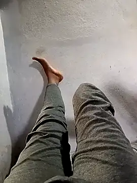 loki-king-143 online show from March 2, 11:39 am