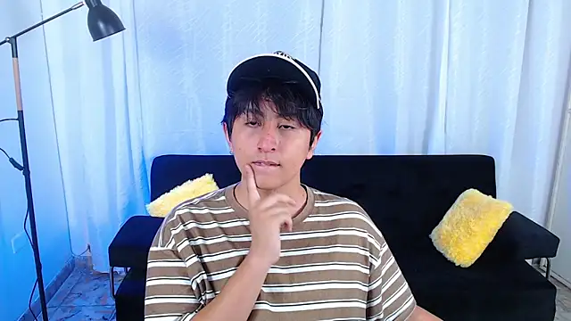 Zyan18 online show from December 19, 8:28 pm