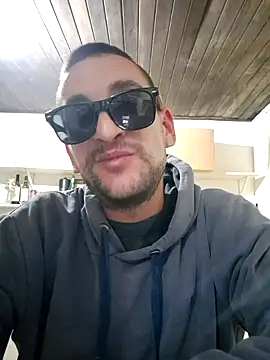 Milfboy2000 online show from May 10, 5:20 am