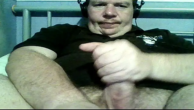 mrhardcock12 online show from February 12, 9:10 pm