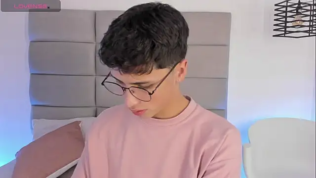 JoshClaarktt online show from April 5, 4:09 am