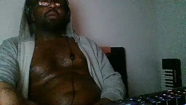 MrUnintentional online show from December 21, 6:10 am