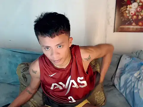 ur twinkKirk6969 online show from May 7, 10:59 am