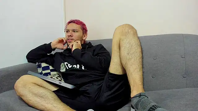 TAYSON SCOTT online show from January 13, 1:15 pm