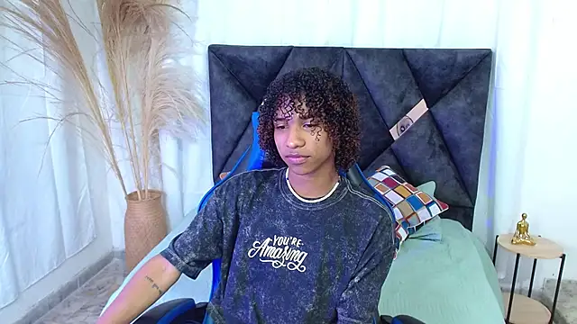 angelll18  online show from January 6, 8:46 pm