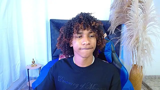 angelll18  online show from March 28, 9:04 pm