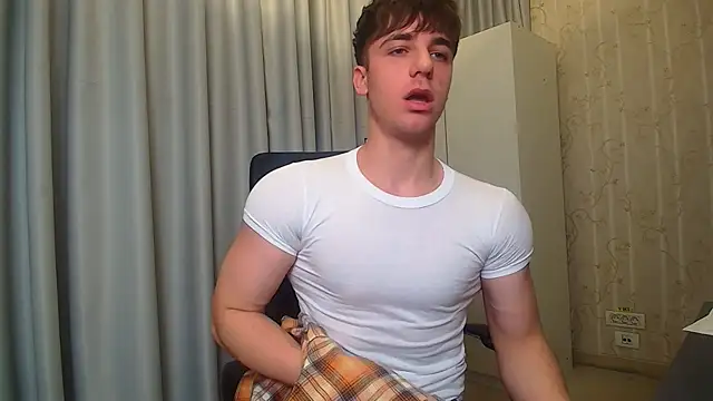 KellenWest online show from January 9, 5:24 am