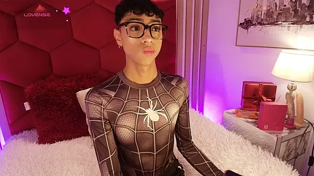 Owen JP online show from April 9, 3:15 am