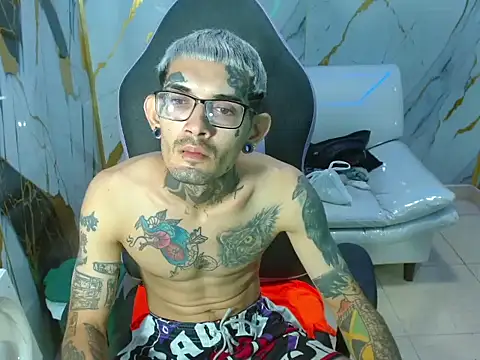 Boy tatto77 online show from February 11, 7:41 pm