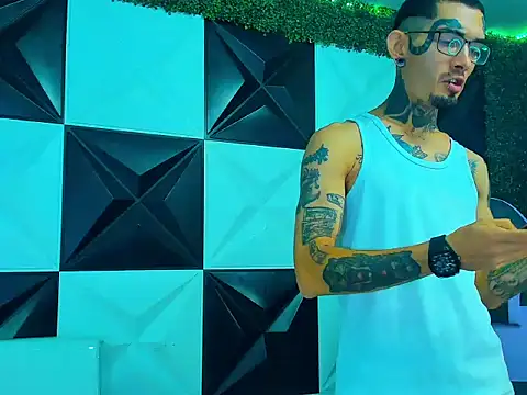 Boy tatto77 online show from April 19, 6:10 pm