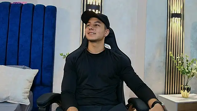 Noah Clarkk online show from May 21, 5:39 pm