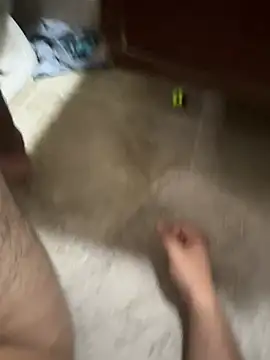 clinveralvert online show from April 8, 9:34 pm