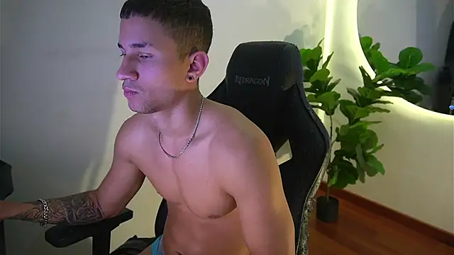 Thin tommy11 online show from January 8, 11:21 pm