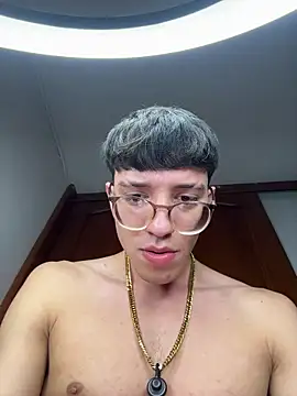 ArthurDavies  online show from March 22, 9:25 am