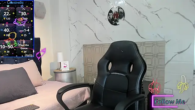 asher lux online show from April 3, 10:28 pm