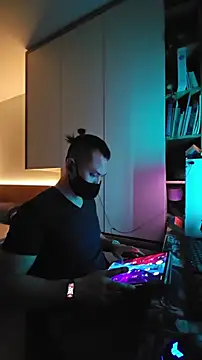 OnlyHand9x online show from February 24, 7:25 pm