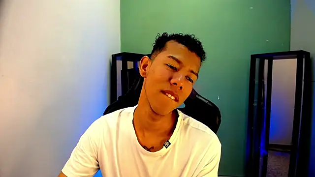 Tupac D online show from January 9, 4:51 am