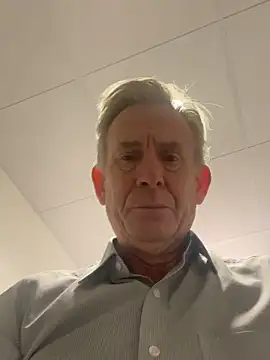 Pierre4tjyxx online show from February 3, 10:42 am