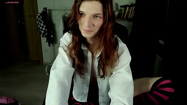 iceseeker2 online show from March 14, 9:44 pm