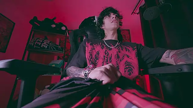 Olliver   y online show from March 2, 4:01 am