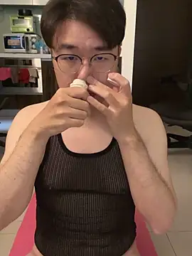 W0Ijn online show from April 3, 2:19 am