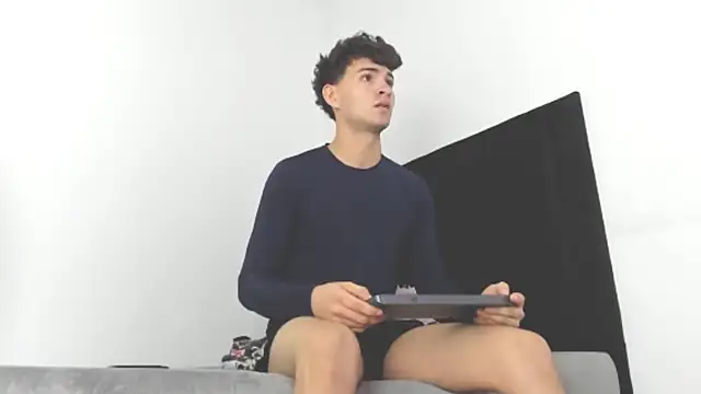 camilo model online show from February 18, 1:04 am