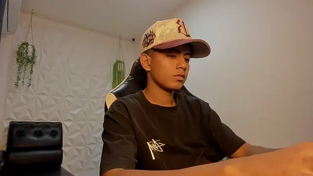 Alluringangel23 online show from January 7, 1:54 am