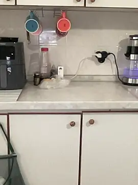 comings33 online show from April 14, 12:05 pm