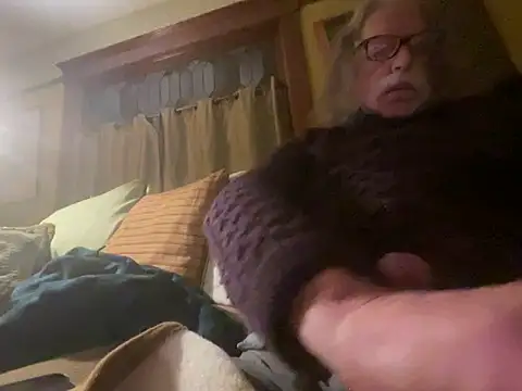 LickYourYoni online show from February 3, 6:33 am