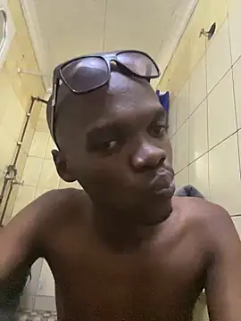 BigAndBeaut online show from February 27, 3:33 pm