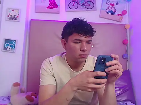 iam  lukas   online show from January 11, 3:27 pm