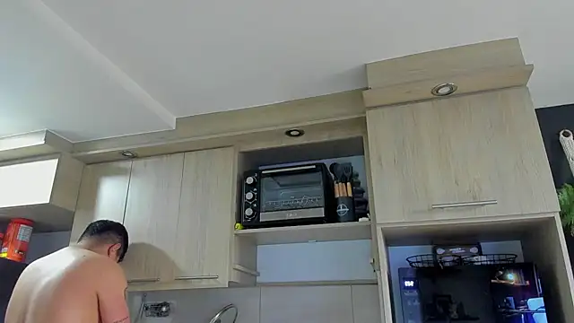 Aaaronwill1568 online show from January 11, 10:24 pm