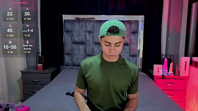 LeoMonnroe online show from May 22, 8:58 pm